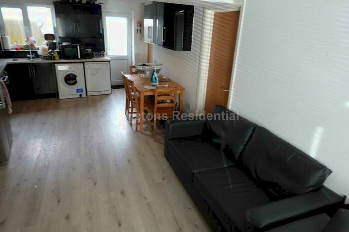 7 Bedroom Terraced House To Rent In Fitzroy Street, Cathays, Cardiff, CF24