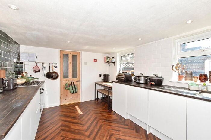 2 Bedroom Apartment For Sale In St. John's Church Road, Folkestone, Kent, CT19