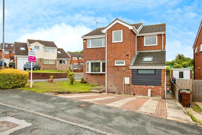 4 Bedroom Detached House For Sale In Sandgate Drive, Kippax, Leeds, LS25