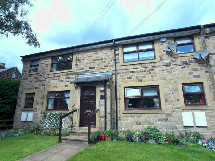 2 Bedroom Flat To Rent In Rockery Croft, Horsforth, LS18