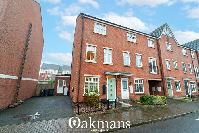 3 Bedroom End Of Terrace House For Sale In William Road, Birmingham, West Midlands, B31