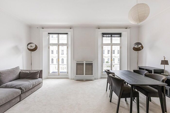 2 Bedroom Flat For Sale In Queen's Gate Terrace, South Kensington, London, SW7