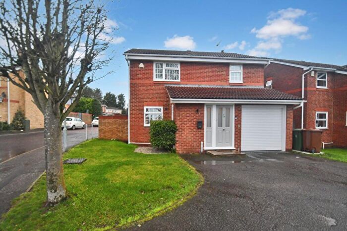 4 Bedroom Detached House For Sale In Vancouver Drive, Rainham, Gillingham, ME8