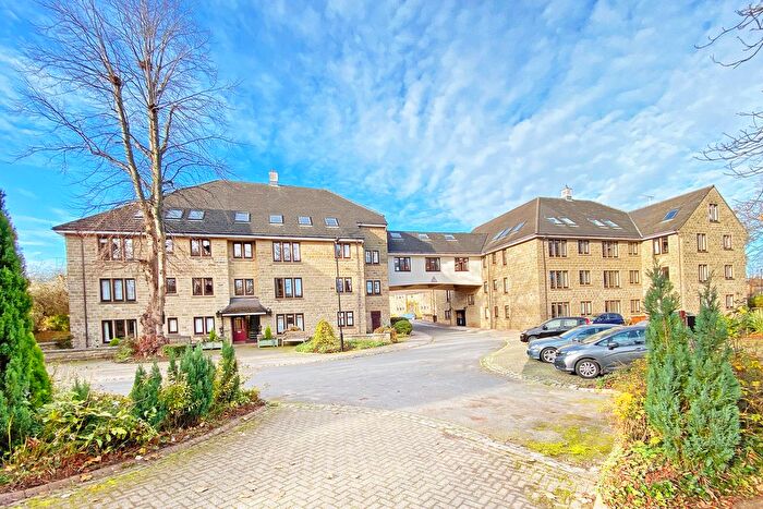2 Bedroom Flat For Sale In Harlow Manor Park, Harrogate, HG2