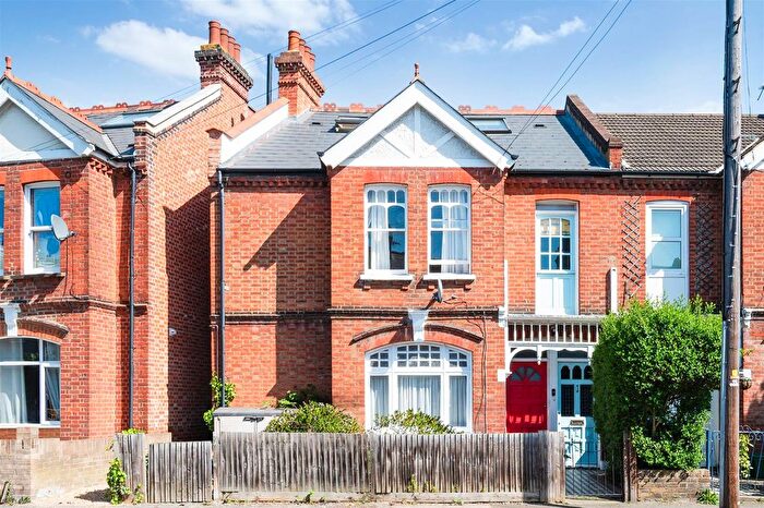 1 Bedroom Flat To Rent In Kingston Road, Raynes Park, SW20