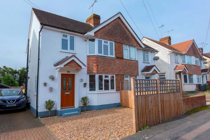 3 Bedroom Semi-Detached House To Rent In Camberley, GU15