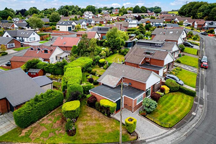 3 Bedroom Detached Bungalow For Sale In Kiln Brow, Bolton, BL7