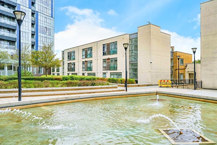 2 Bedroom Flat For Sale In Cotterells, Hemel Hempstead, HP1