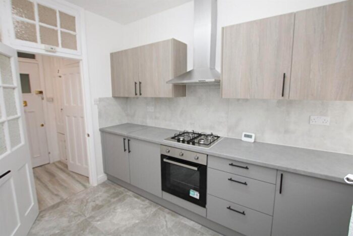 2 Bedroom Flat To Rent In Moreland Court, Finchley Road, NW2