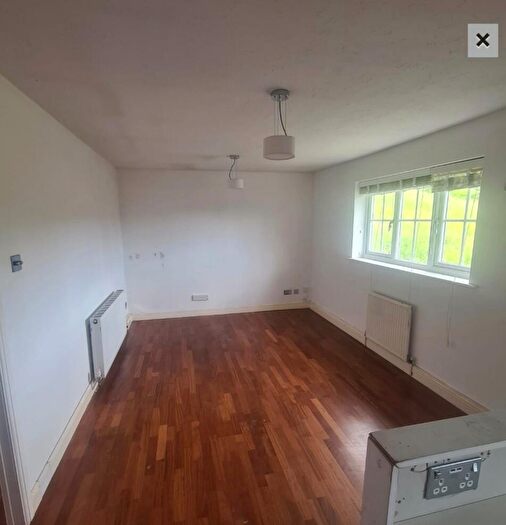 2 Bedroom Apartment To Rent In Wensleydale Mews, Leeds, West Yorkshire, LS12