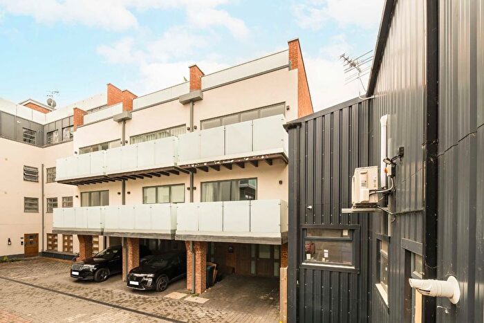 3 Bedroom Property To Rent In Elm Grove, Wimbledon, SW19