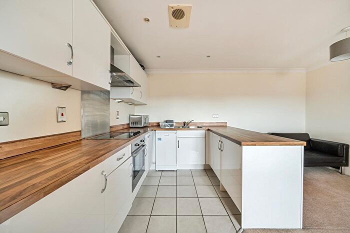 2 Bedroom Flat For Sale In East Oxford, Oxfordshire, OX4