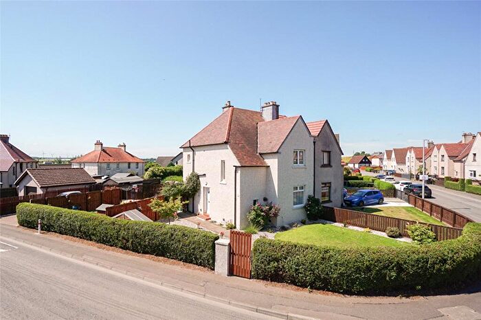 3 Bedroom Semi Detached House For Sale In Henderson Park, Windygates, Leven, Fife, KY8