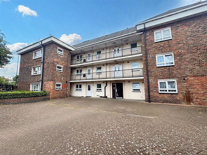 1 Bedroom Flat For Sale In New Plaistow Road, Stratford, E15