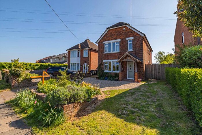 4 Bedroom Detached House For Sale In Shalmsford Street, Chartham, Canterbury, Kent, CT4