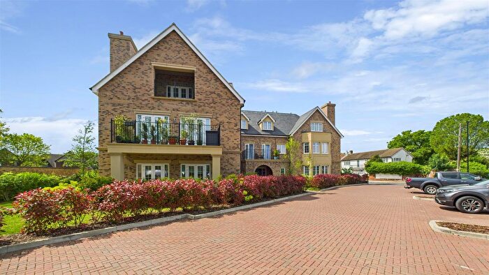1 Bedroom Flat For Sale In Williams Court, The Ridgeway, EN2