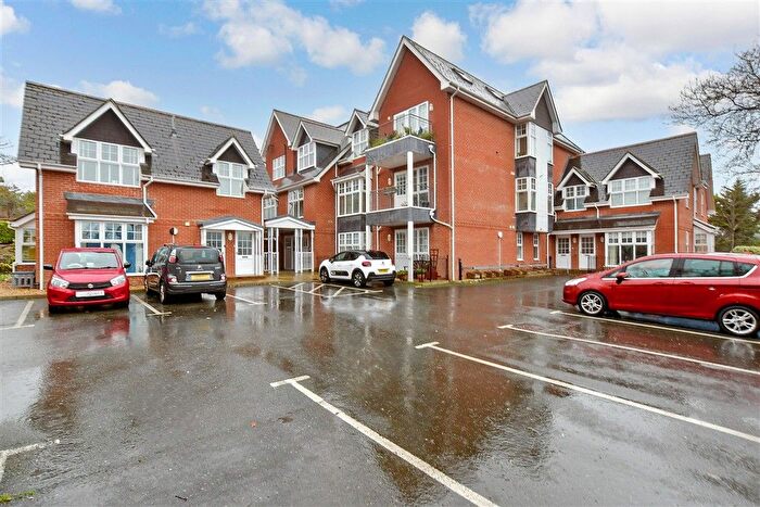 2 Bedroom Flat For Sale In Uplands Road, Totland Bay, Isle Of Wight, PO39