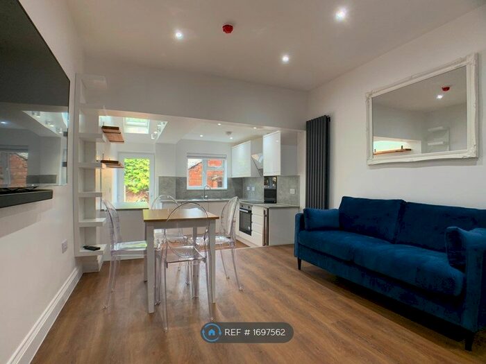 4 Bedroom Terraced House To Rent In Leopold Street, Loughborough, LE11