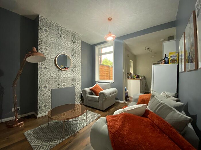 4 Bedroom House To Rent In Gleave Road, Selly Oak, West Midlands, B29