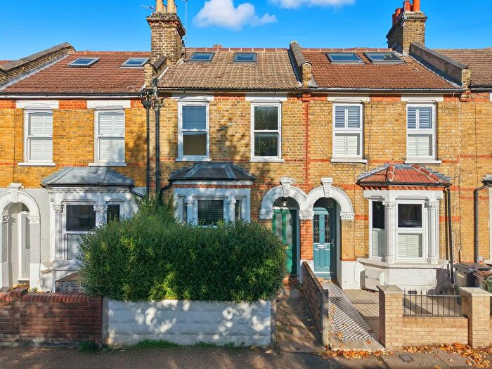 4 Bedroom Terraced House For Sale In Woodlands Road, London, E17