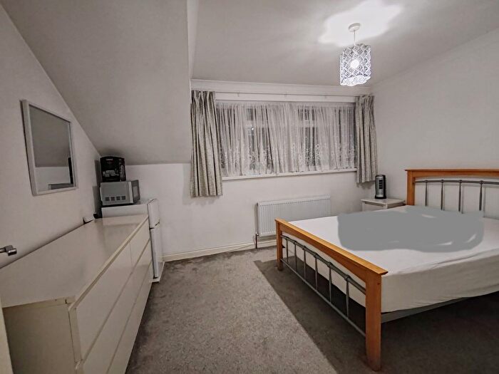 1 Bedroom Studio To Rent In Whitehorse Road, Croydon, CR0