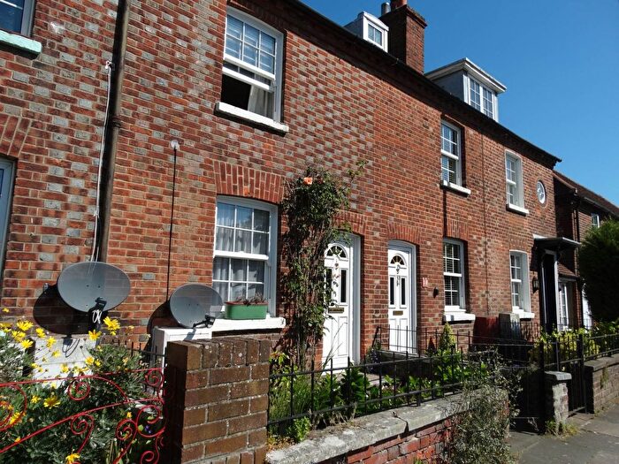 2 Bedroom Cottage To Rent In St Pancras, Chichester, PO19