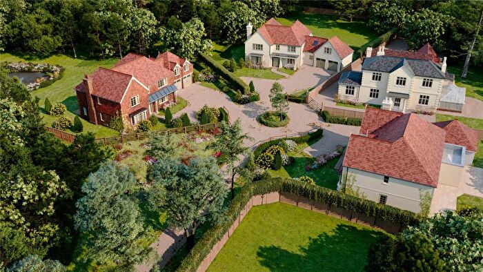 4 Bedroom Detached House For Sale In Potters Lane, Send, GU23