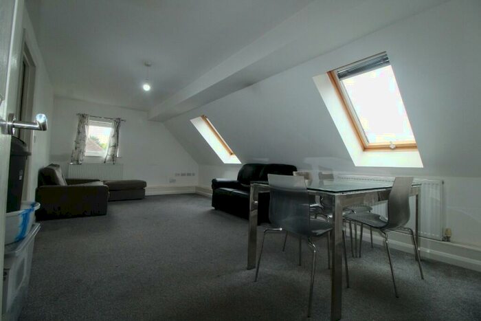 3 Bedroom Apartment To Rent In Uttoxeter New Road, Derby, Derbyshire, DE22