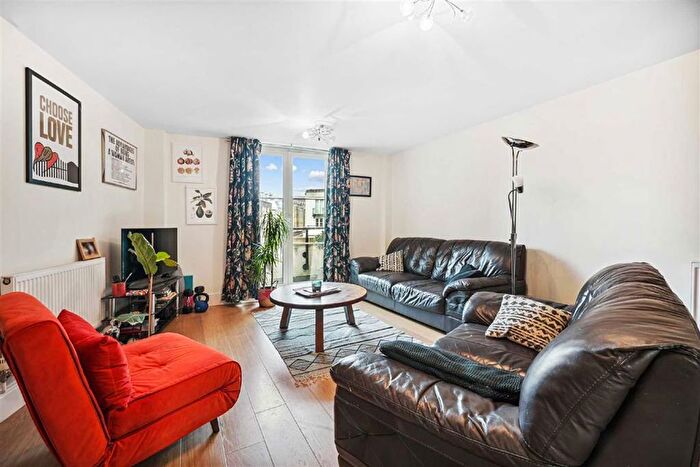 2 Bedroom Flat To Rent In Palgrave Gardens, Marylebone, NW1