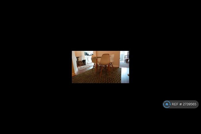 5 Bedroom Semi Detached House To Rent In Honeysuckle Road, Southampton, SO16