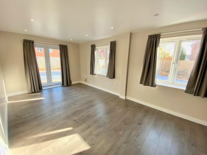 2 Bedroom Apartment To Rent In Danelaw Court, Hinckley, LE10