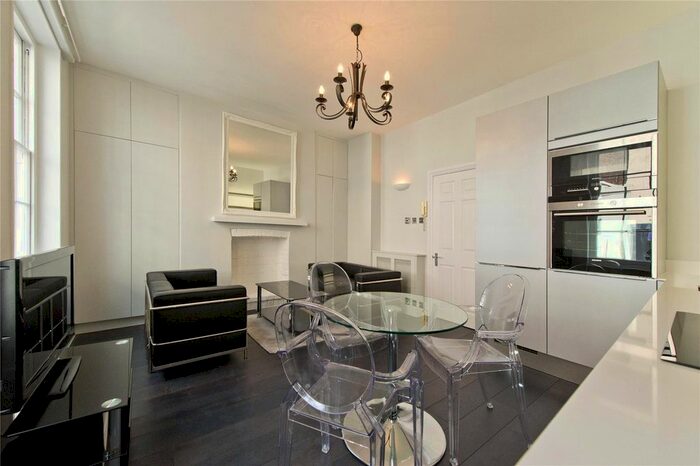 1 Bedroom Flat To Rent In Warren Street, Fitzrovia, London, W1T