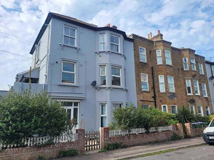1 Bedroom Flat For Sale In Albert Road, Hythe, CT21