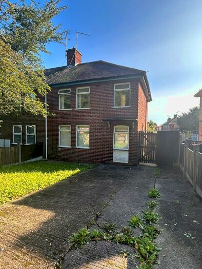 3 Bedroom End Of Terrace House To Rent In Kirkby Road, Sutton-in-Ashfield, Nottinghamshire, NG17
