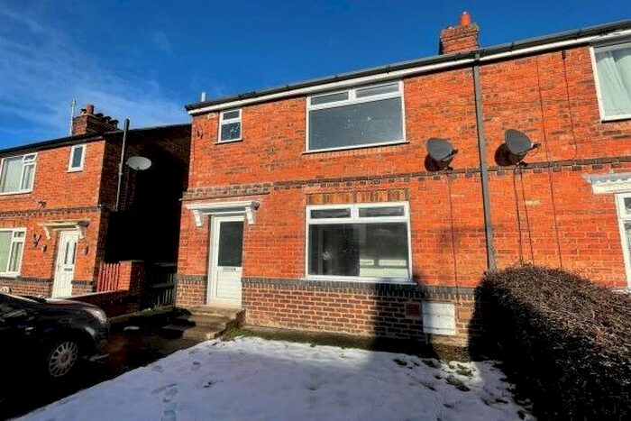3 Bedroom Semi-Detached House To Rent In Crossways, Chester, CH4