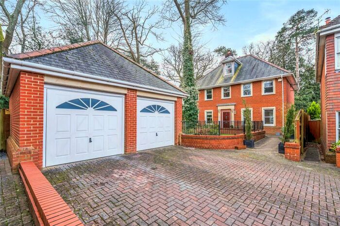 5 Bedroom Detached House For Sale In Cleek Drive, Bassett, Southampton, Hampshire, SO16