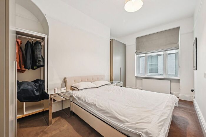 1 Bedroom Flat To Rent In Westminster Palace Gardens, Artillery Row, SW1P