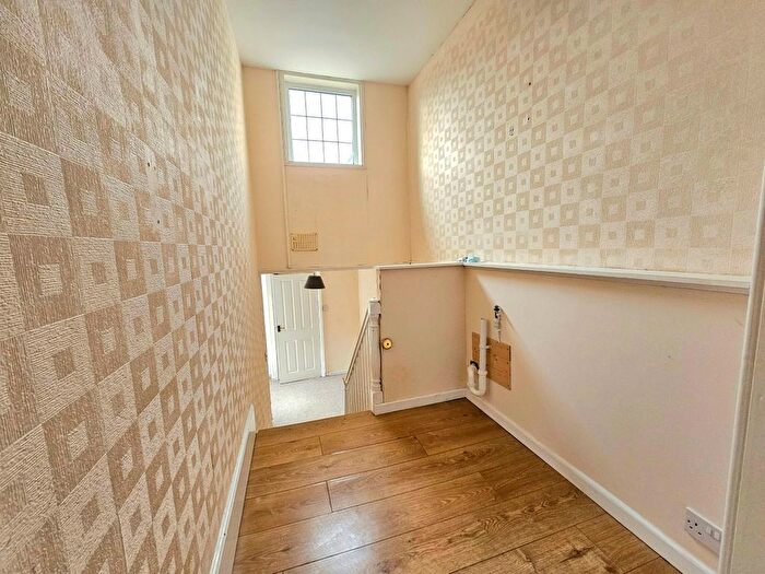 1 Bedroom Flat To Rent In Meeching Road, Newhaven, BN9