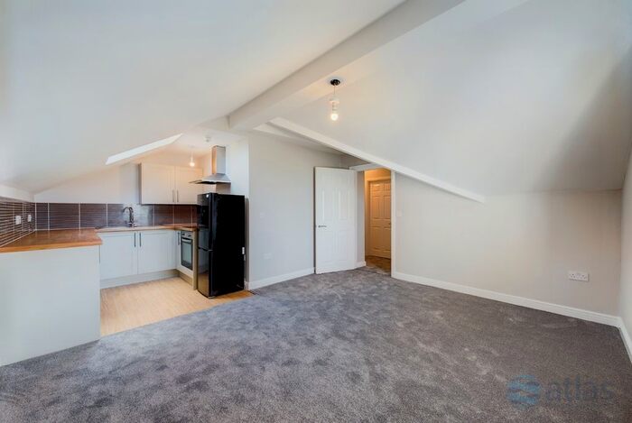 2 Bedroom Flat To Rent In Parkfield Road, Aigburth, L17