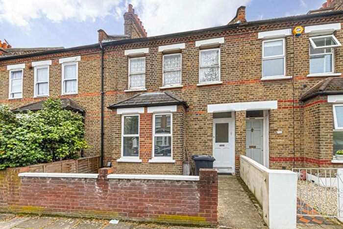 1 Bedroom Flat To Rent In Darwin Road, London, W5