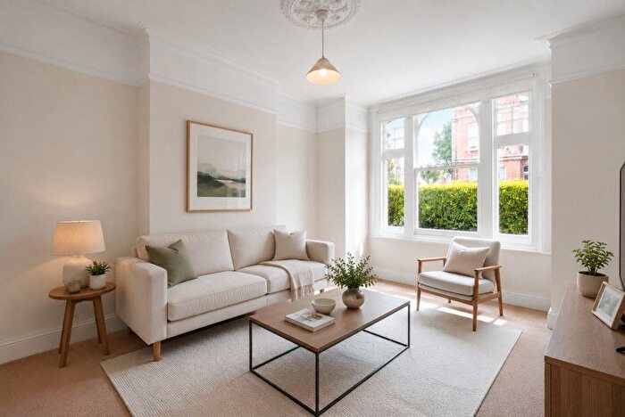 2 Bedroom Flat For Sale In Felsham Road, West Putney, SW15