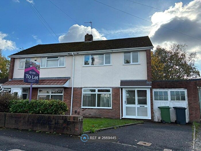 3 Bedroom Semi-detached House To Rent In Malins Road, Wolverhampton, WV4