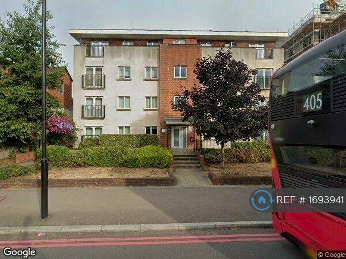 2 Bedroom Flat To Rent In Brighton Road, Purley, CR8