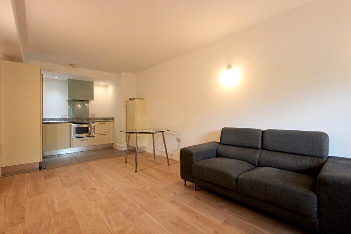 1 Bedroom Flat To Rent In Cadogan Road, Woolwich, London, SE18