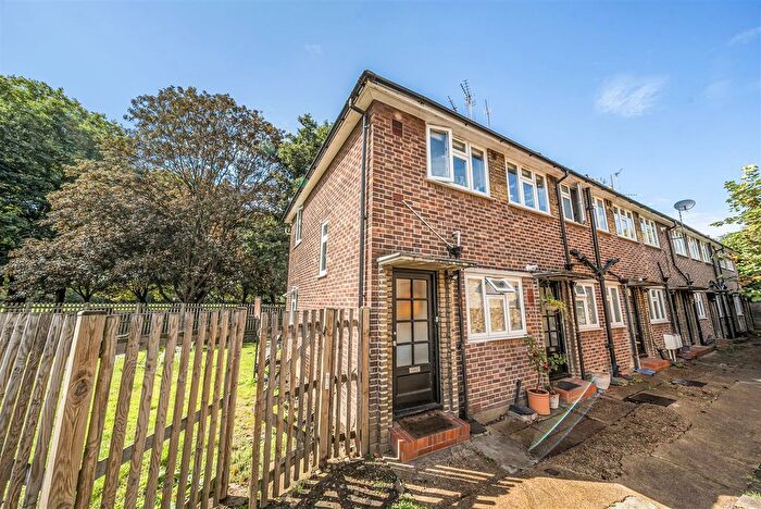 1 Bedroom Flat To Rent In South Western Road, Twickenham, TW1