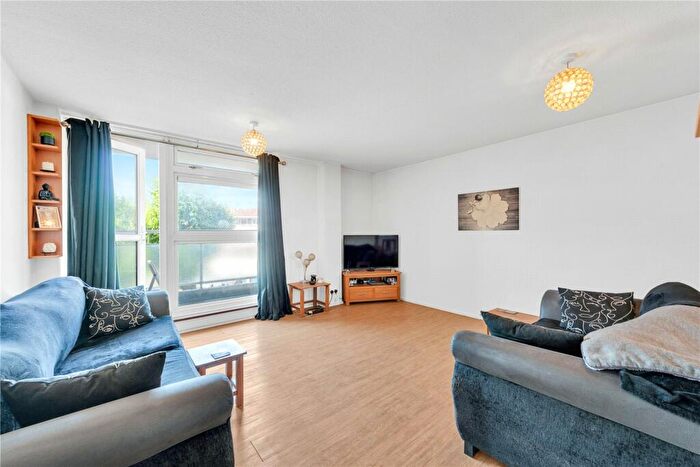2 Bedroom Apartment For Sale In Westwell Close, Orpington, Kent, BR5