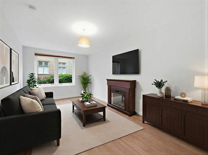 2 Bedroom Flat For Sale In / Slateford Road, Edinburgh, EH11