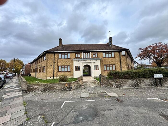 2 Bedroom Flat To Rent In Edenvale Close, Mitcham, CR4