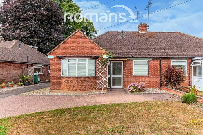 2 Bedroom Bungalow To Rent In Bannard Road, SL6