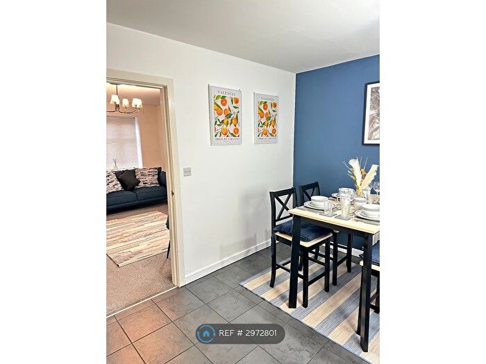 3 Bedroom Semi Detached House To Rent In Hutchinson Close, Prenton, CH43